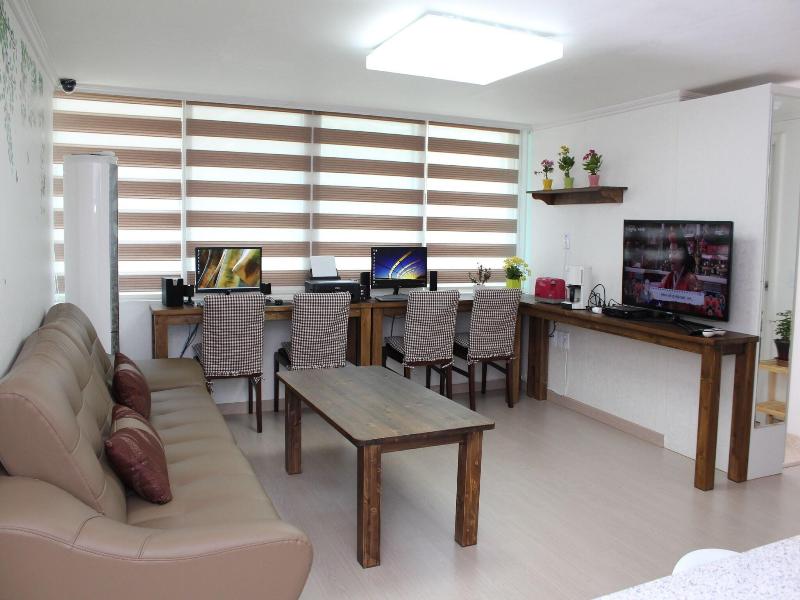 Wow Hills Guest House image