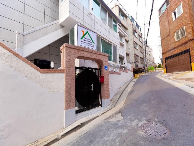 Wow Hills Guest House image
