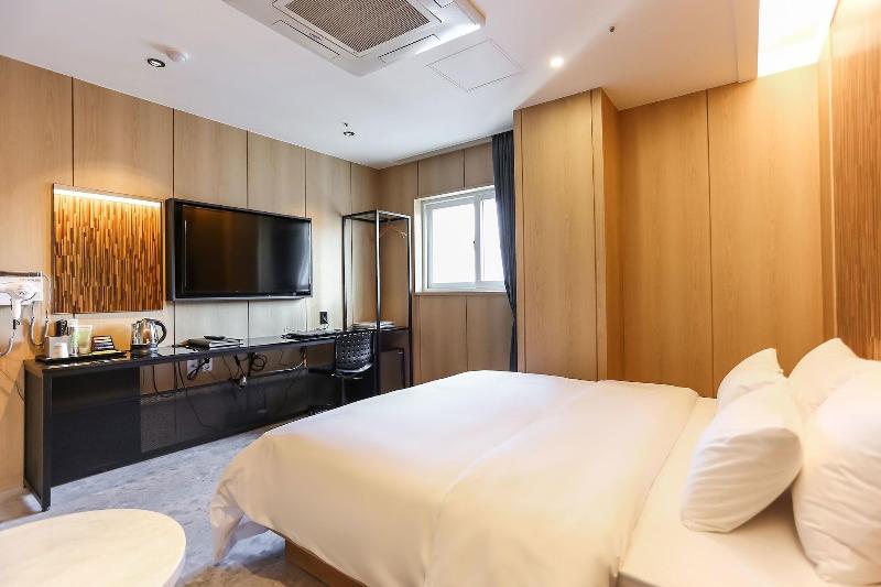 Balsan Golden Hotel image