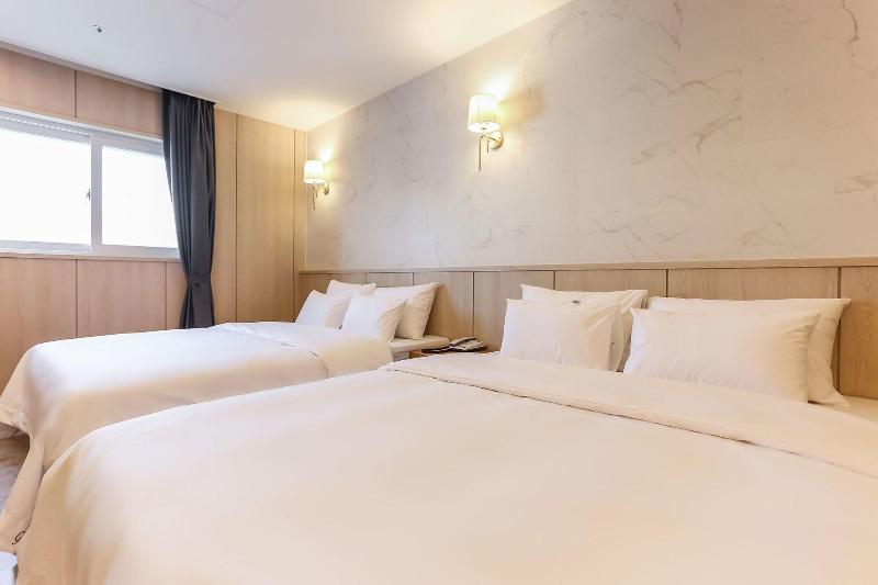 Balsan Golden Hotel image