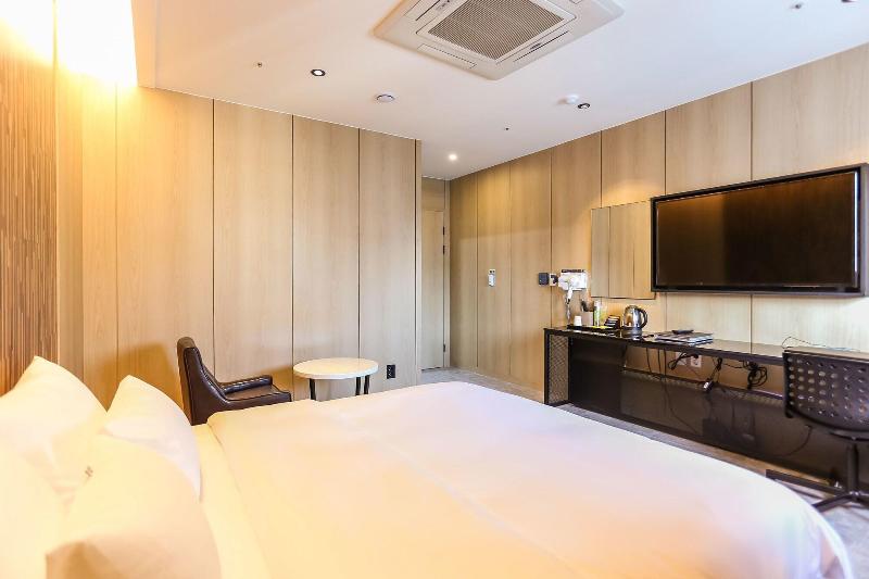Balsan Golden Hotel image