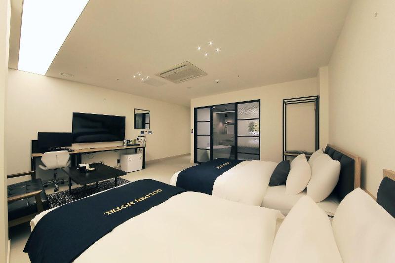 Balsan Golden Hotel image