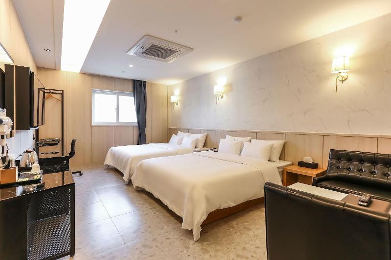 Balsan Golden Hotel image