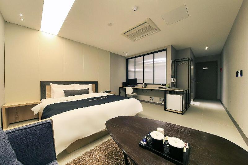 Balsan Golden Hotel image