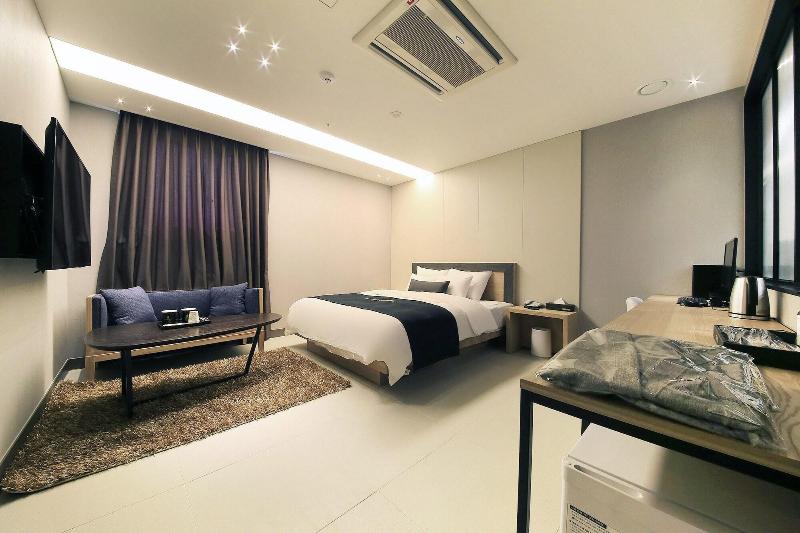 Balsan Golden Hotel image
