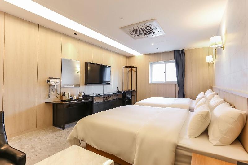 Balsan Golden Hotel image