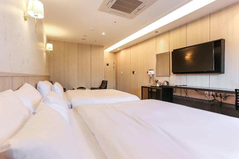 Balsan Golden Hotel image