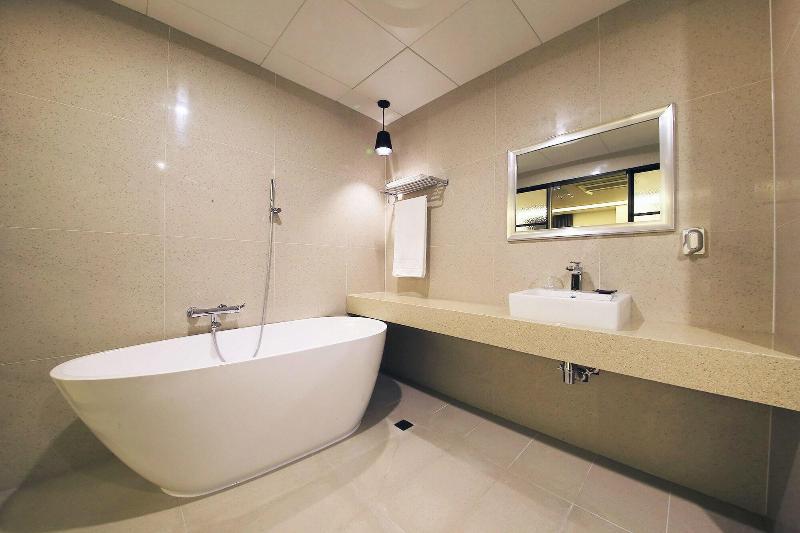 Balsan Golden Hotel image