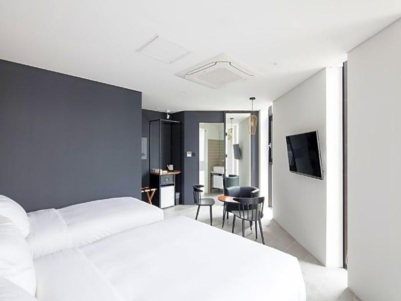 Gangneung Boutique Hotel Bombom image