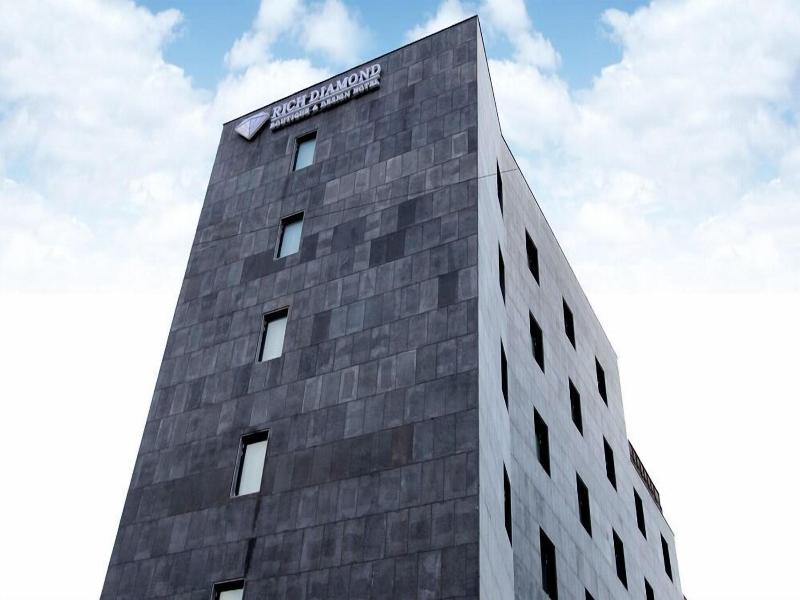 Rich Diamond Hotel image