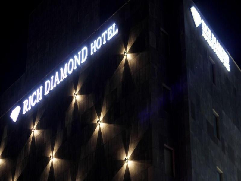 Rich Diamond Hotel image