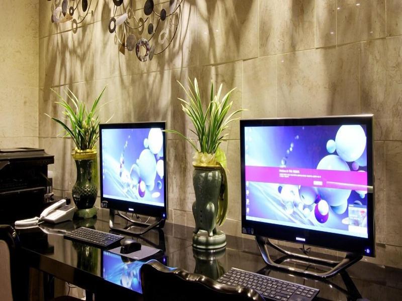 Rich Diamond Hotel image