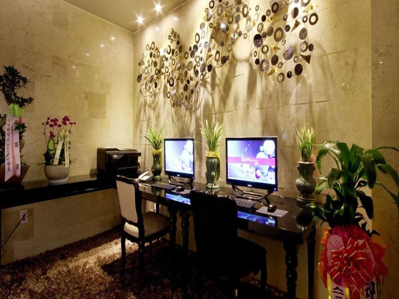 Rich Diamond Hotel image