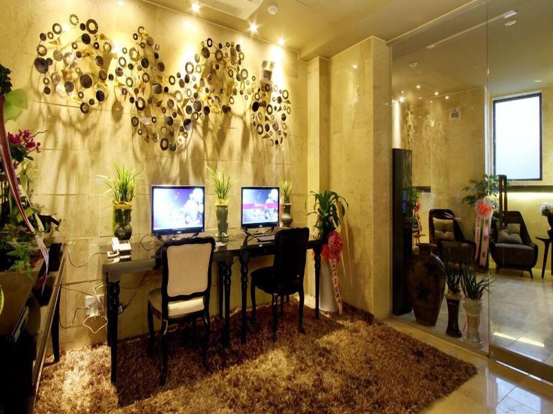 Rich Diamond Hotel image