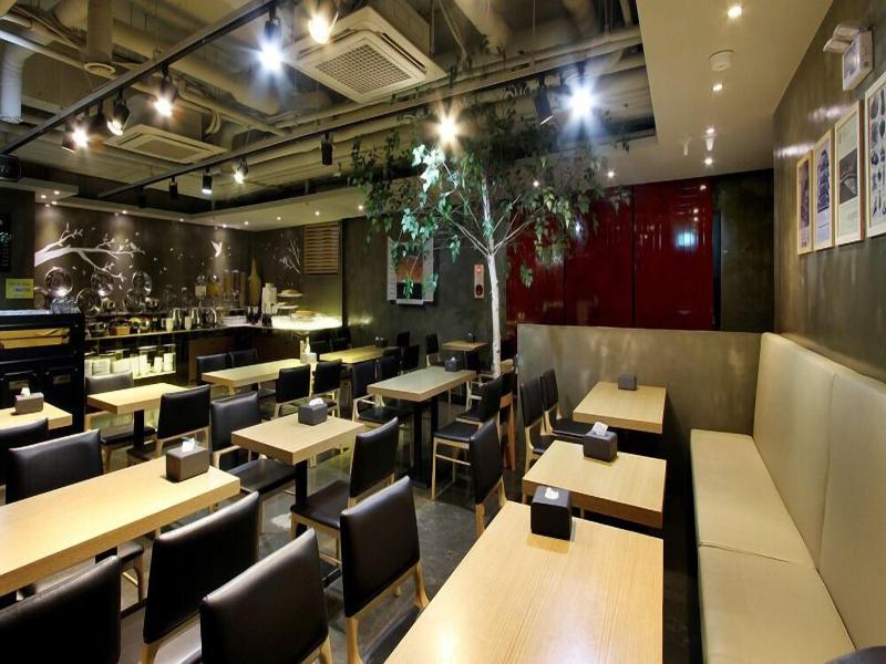 Rich Diamond Hotel image