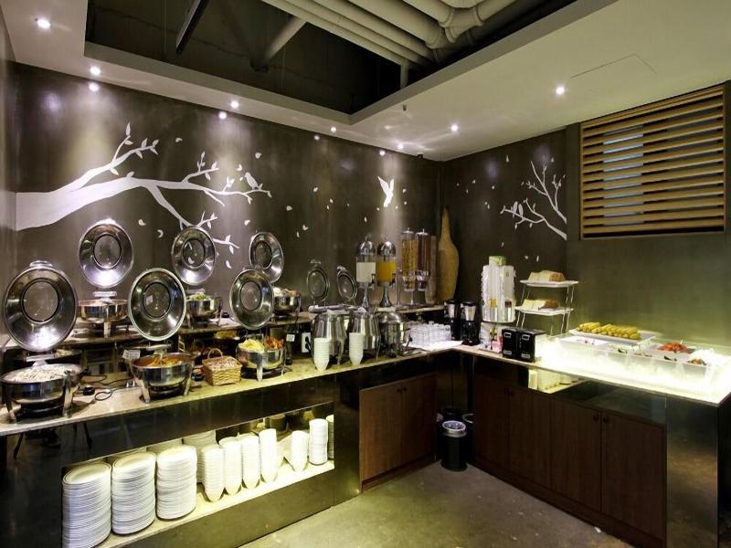 Rich Diamond Hotel image