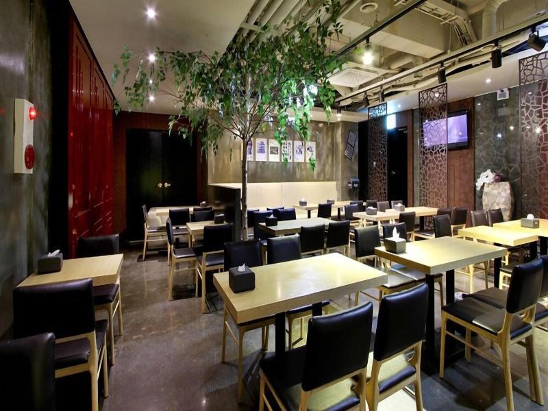 Rich Diamond Hotel image