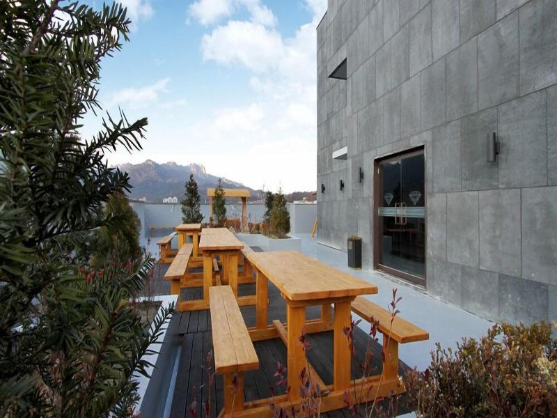 Rich Diamond Hotel image
