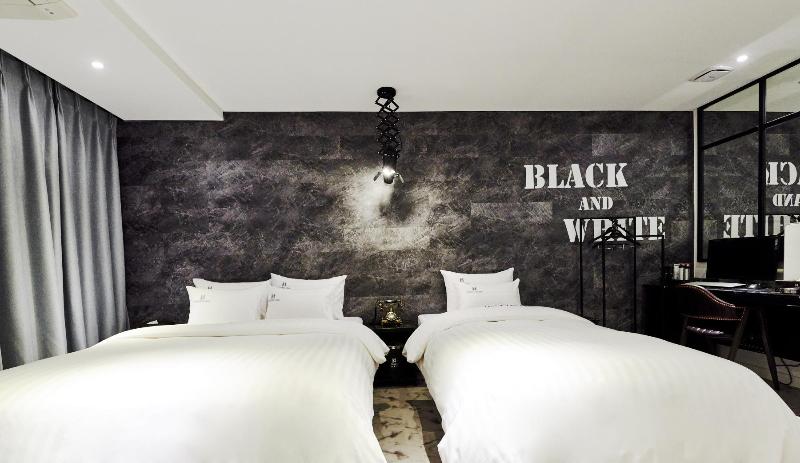 Hotel The Class image