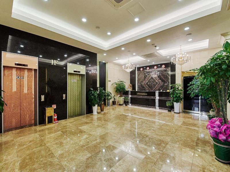Hotel The Class image