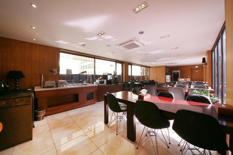 Uijeongbu La Tree Hotel image