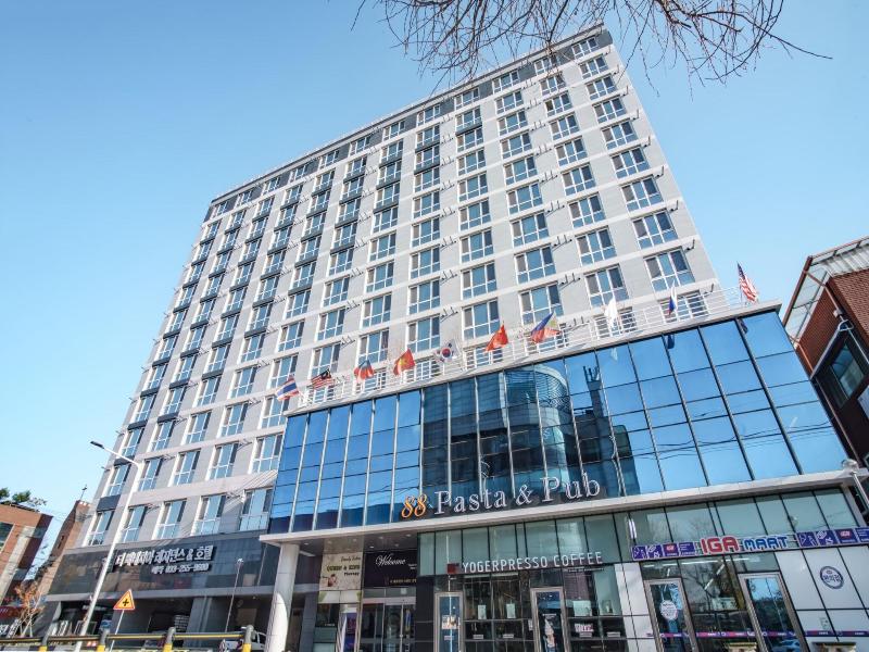 The Venezia Suite Hotel image
