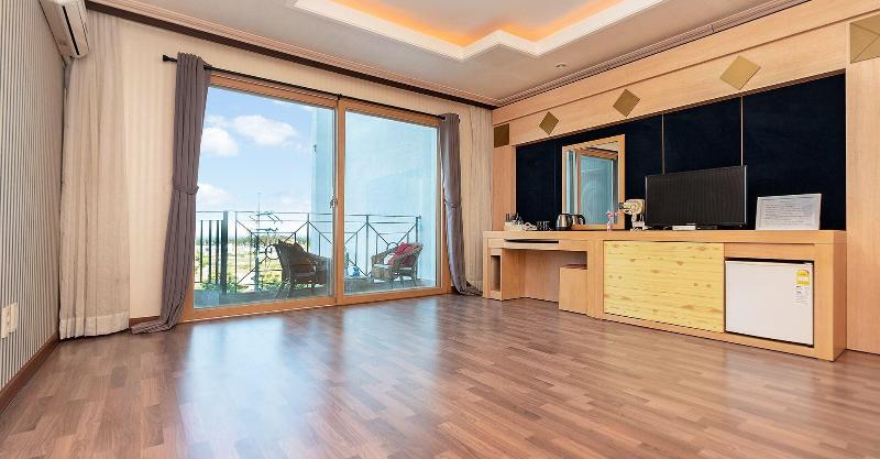 Sea Star Resort Donghae image