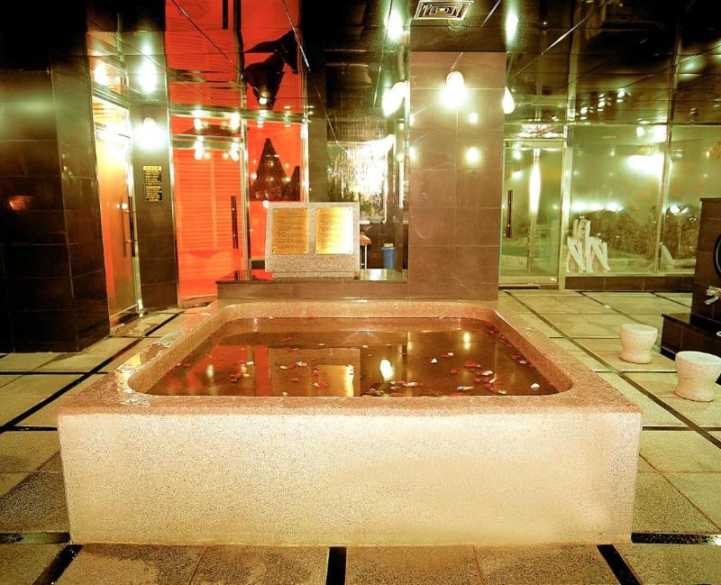 Ramada by Wyndham Suanbo image