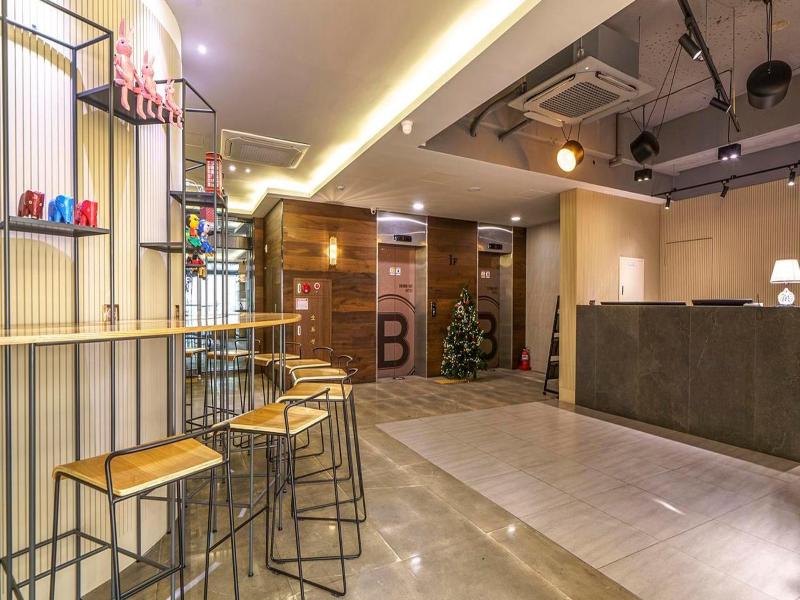 Browndot Hotel Hadan image