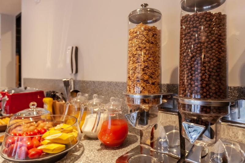Browndot Hotel Hadan image