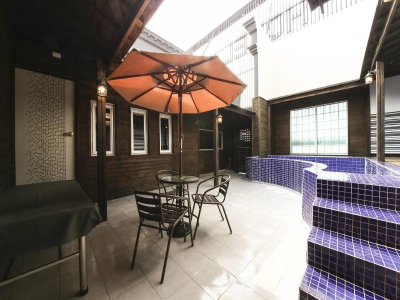 Gupo Station Almond Hotel image