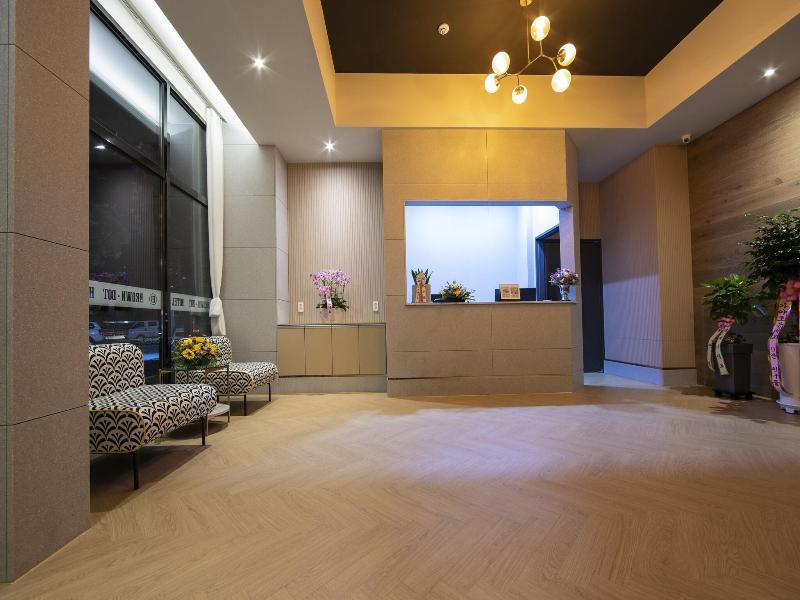 Brown Dot Hotel - Jangsaengpo image