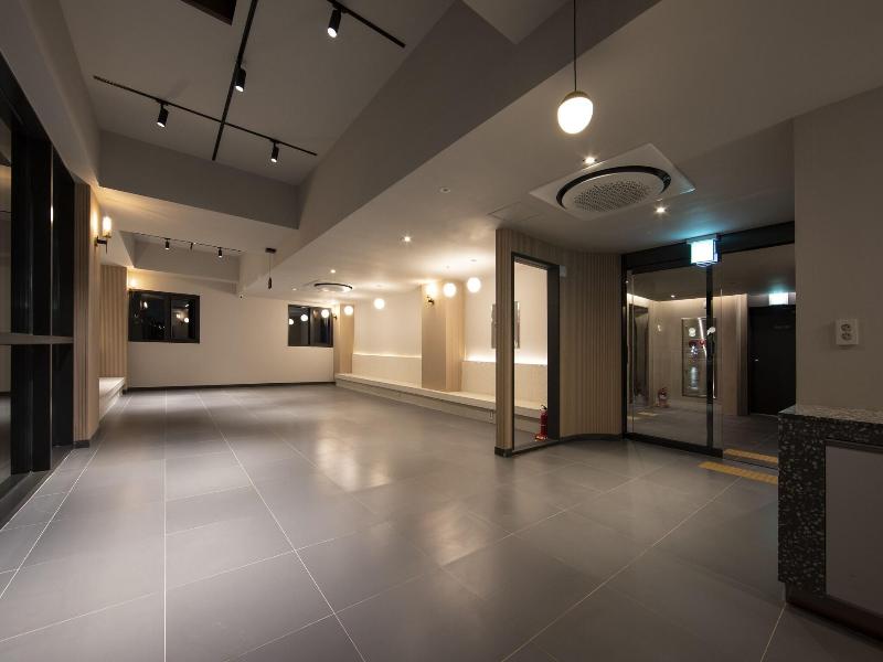 Brown Dot Hotel - Jangsaengpo image