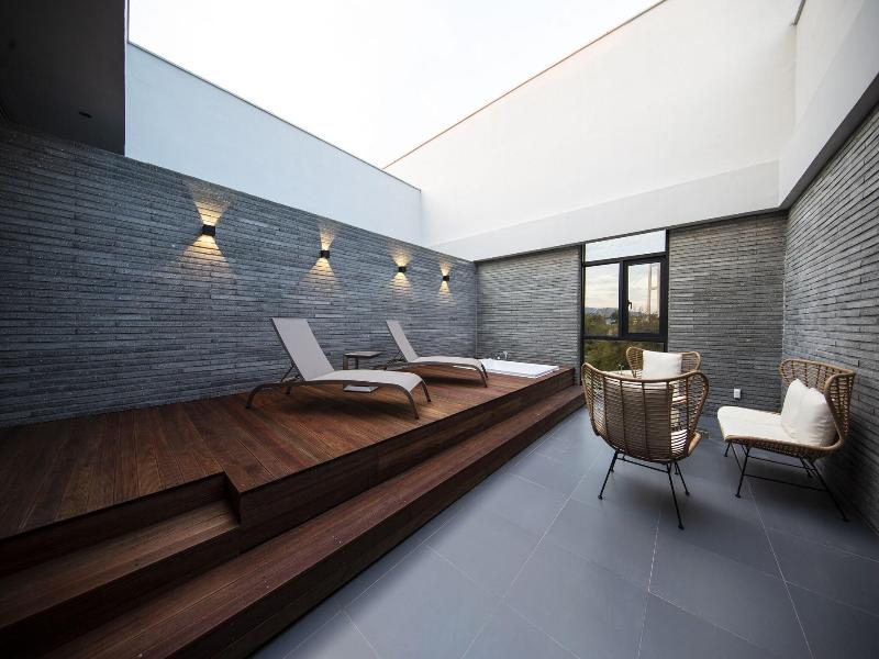 Brown Dot Hotel - Jangsaengpo image