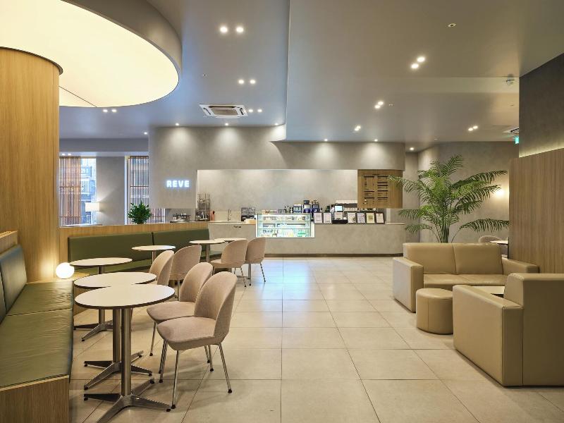 Queen Vell Hotel & Wedding image