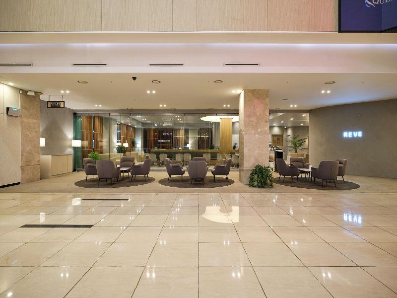 Queen Vell Hotel & Wedding image