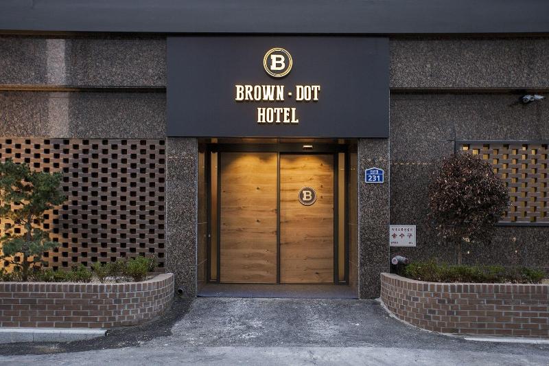 Browndot Hotel Masan Odong image