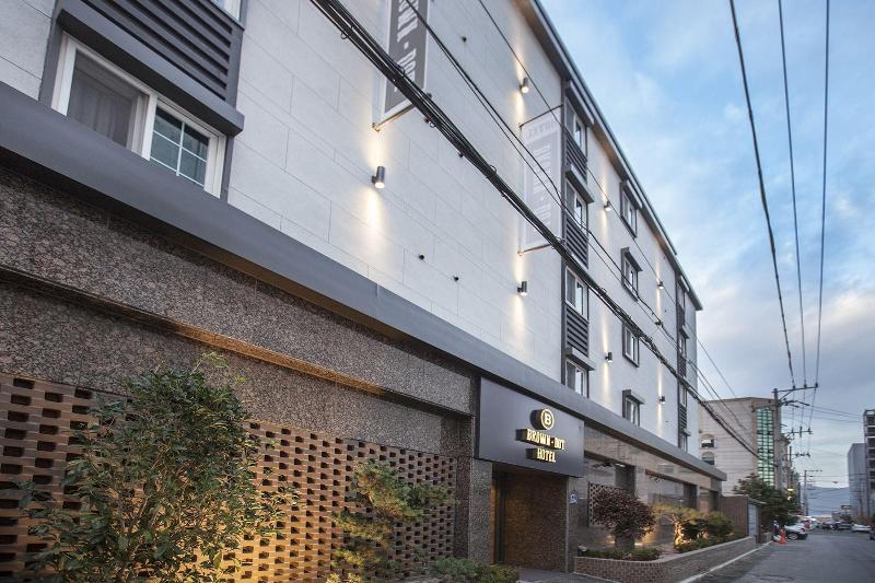 Browndot Hotel Masan Odong image