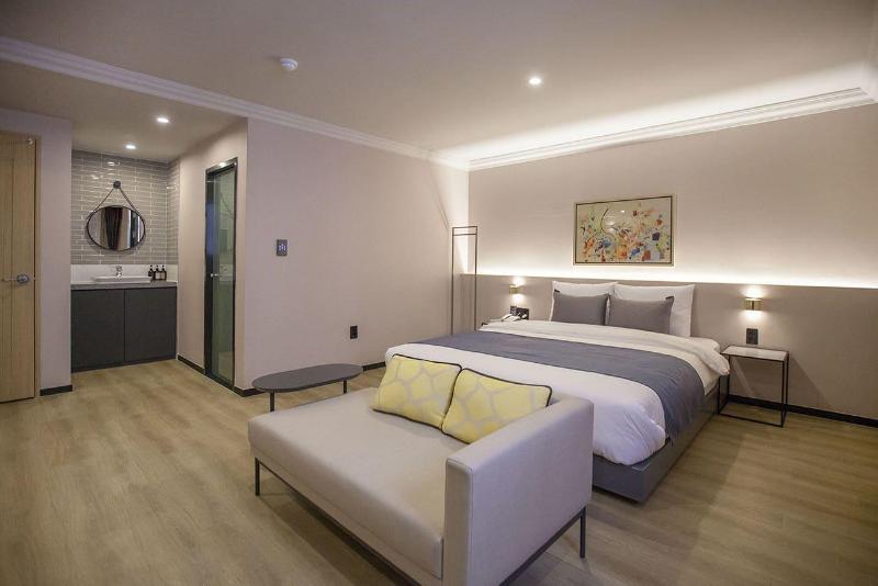 Browndot Hotel Masan Odong image