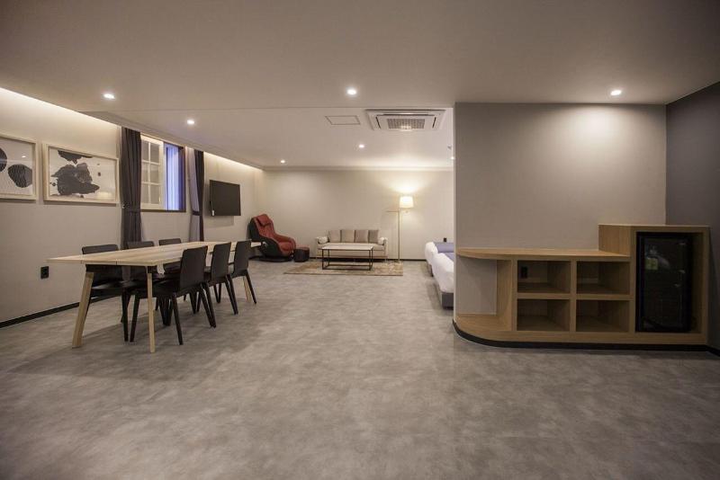 Browndot Hotel Masan Odong image