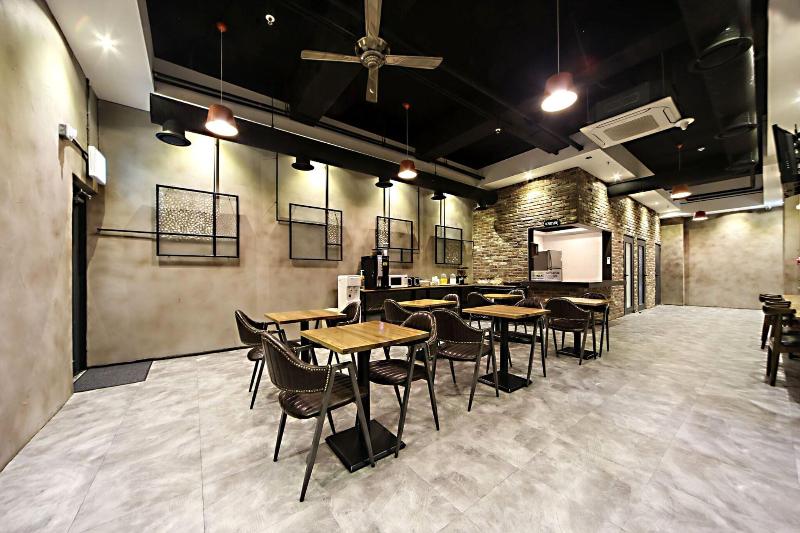 Masan Almond Hotel image