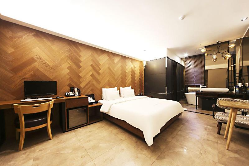 Masan Almond Hotel image
