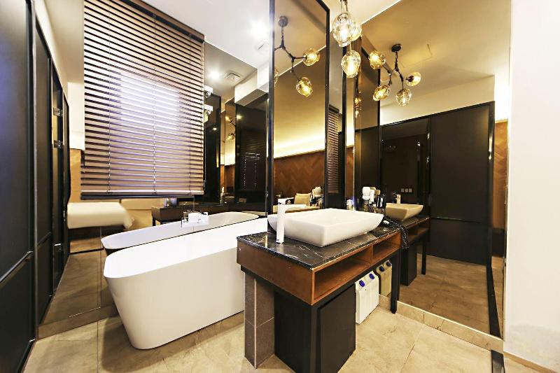 Masan Almond Hotel image