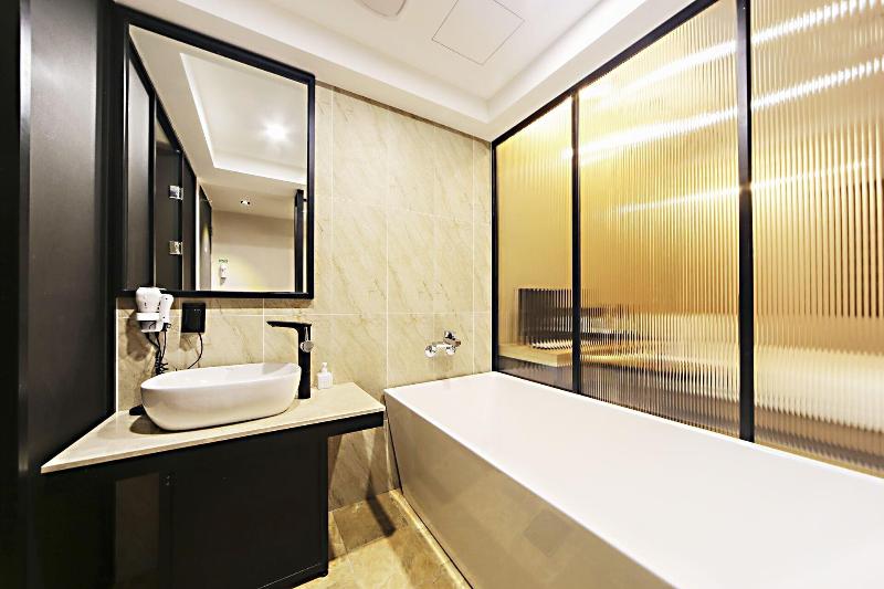 Masan Almond Hotel image