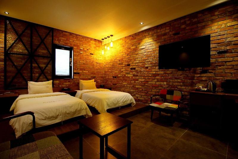 Masan Almond Hotel image