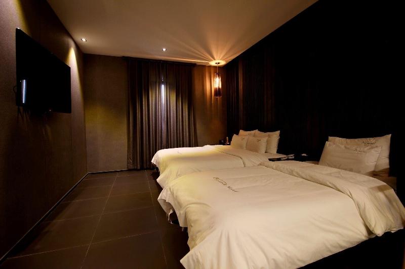 Masan Almond Hotel image