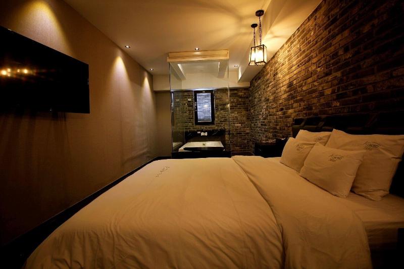 Masan Almond Hotel image