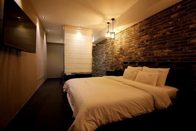Masan Almond Hotel image