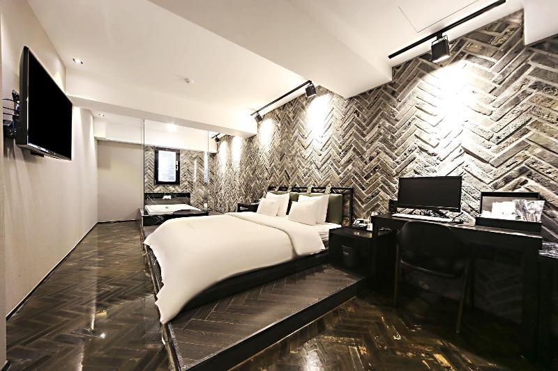 Masan Almond Hotel image