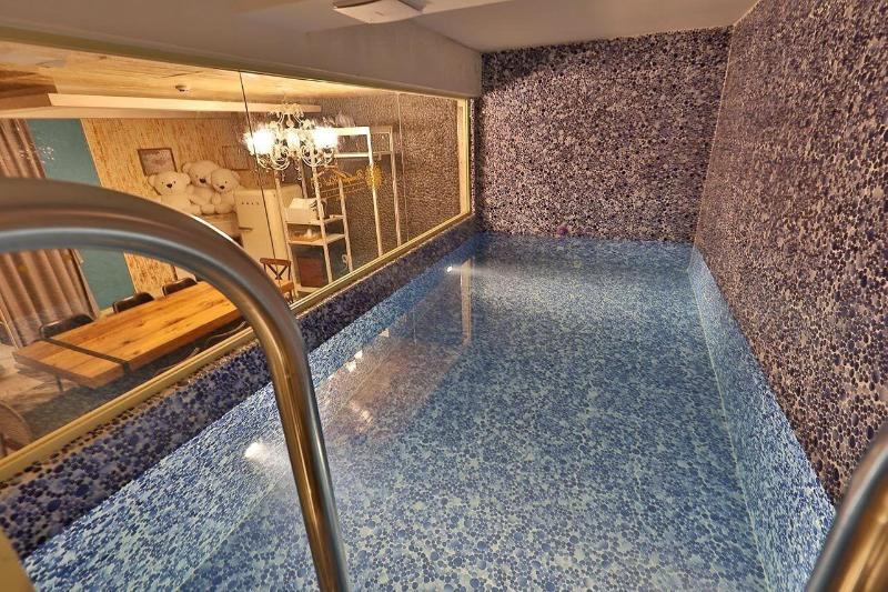 February Hotel Kimhae image